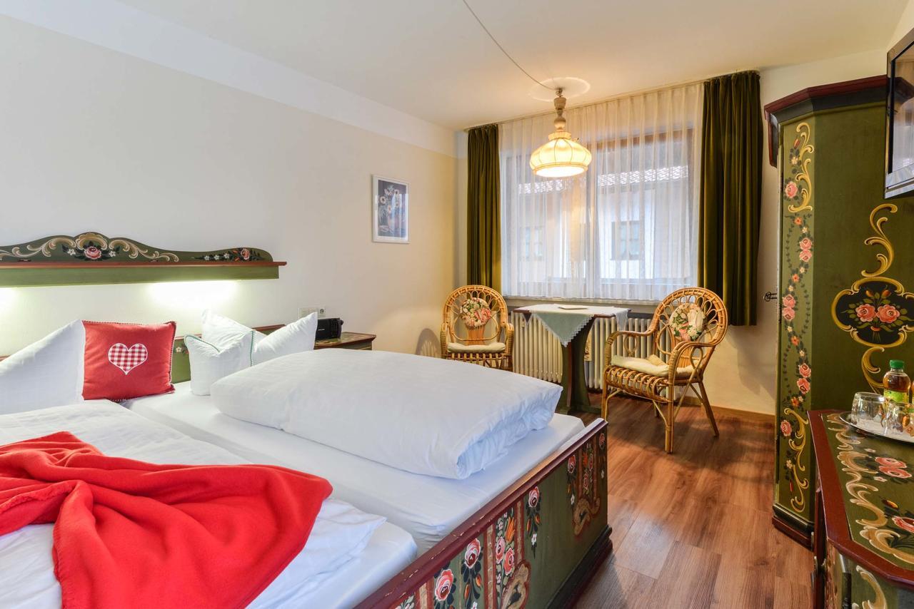Ferienhotel Hahn Garni โรพอลดิง ภายนอก รูปภาพ